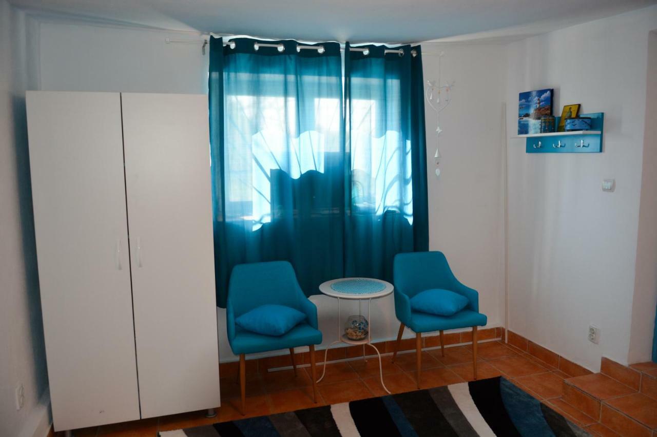 Sailors Guest House 茹里洛夫卡 外观 照片